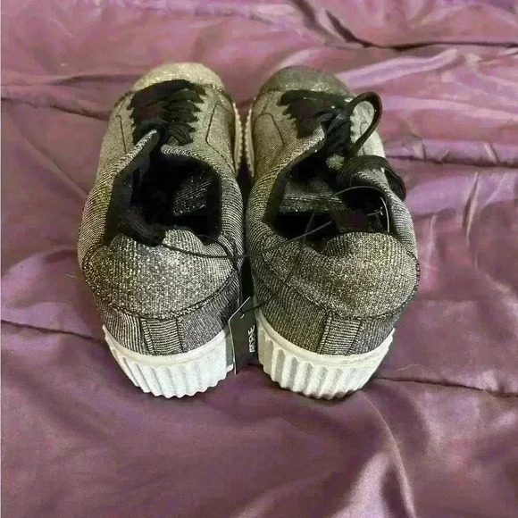 Silver sparkle Ardene chunky sole size  8 - Picture 4 of 6